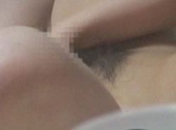 完全エロ妄想してる顔しながらマンズリする乳首チロチロ姿そそる女子を盗撮